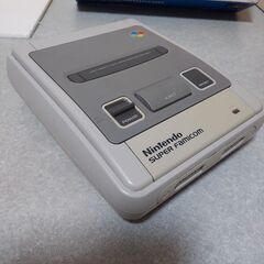 任天堂スーパーファミコン本体一式　ソフトおまけ付き　動作、状態良好品　すぐに遊べます♪出雲市引き渡し　5月31日迄！の画像