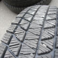 スタッドレス 175/80R16 ブリヂストン BLIZZAK DM-V3の画像