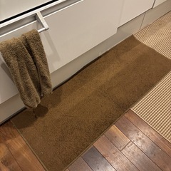 1畳サイズのカーペットとキッチンマット2枚セットの画像