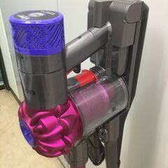 🍀地元還元セール！【稼働良品】dyson V6 Fiuffy 「ダイソン高級掃除機」管理No3の画像