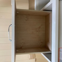 食器棚の画像