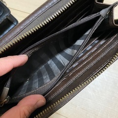 LEE&TEEベトナムから財布