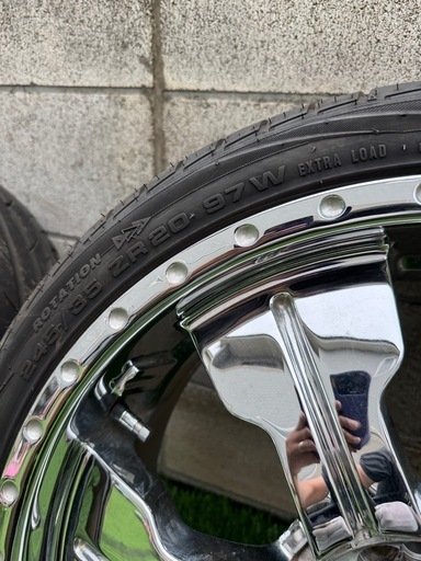 20インチアルミホイール245\35r20  8.5j マルチ