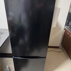 【TOSHIBA 冷蔵庫 153L セミマットブラック】幅47....