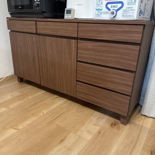 リビングボード　サイドボード　カップボード