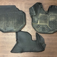 未清掃ハイエース純正ラバーマット　ナローの画像