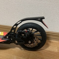 折り畳みキックボードの画像