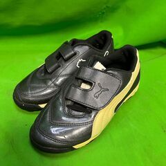 キッズ　サッカートレーニングシューズ　１９ｃｍ　　＠30