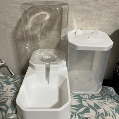 犬、猫、自動給水器 自動給餌器 餌やり 透明 セット 大容量 