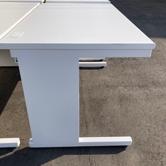 【OF-30】美品 23年製 KOKUYO コクヨ オフィスデスク 横幅120cm 平机 ワークデスク ホワイトスチール 事務机 OAデスク 在庫大量　まとめて4点以上購入で割引！　検)事務机　オフィス チェア　会議 椅子　ロッカー　ミーティングテーブル　応接ソファ 店舗 事務所 什器　書庫 本棚 ラック デスク スチール 美品多数 格安 【中古オフィス家具】の画像