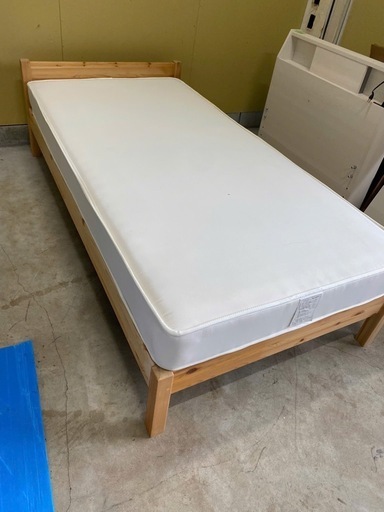 シングルベッドマットレス付き