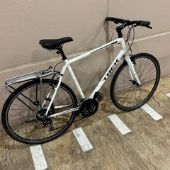 TREK FX3 クロスバイクの画像