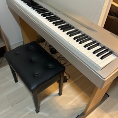 YAMAHA 電子ピアノ　88鍵　椅子&カバー&ヘッドホン付きの画像