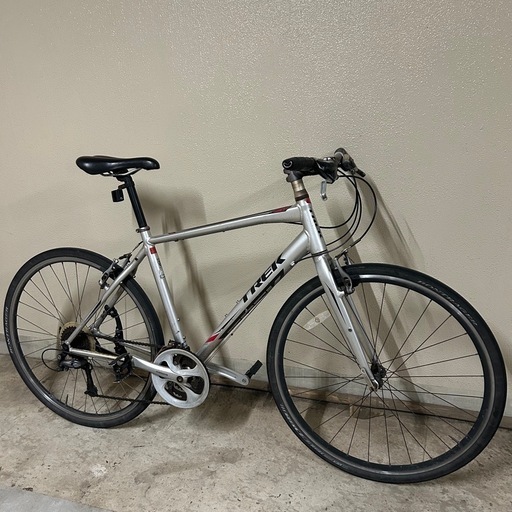 クロスバイク トレック 7.3FX 身長165-175cm 定価7.3万円