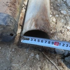 鉄柱 電柱 仮設ポール 電線引き込み 電工 住宅設備 電信柱 の画像