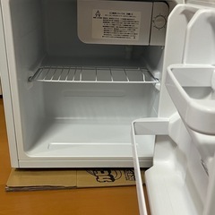 アビテラックス 45L 1ドア冷蔵庫 AR-45KS 右開き ホワイトの画像