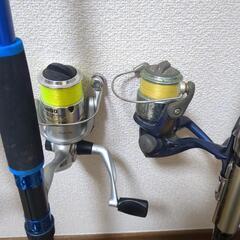 受付終了　釣り竿　おまけ付き（バケツ）の画像