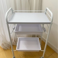 新品同様⭐︎定価9000円の引き出せるワゴン