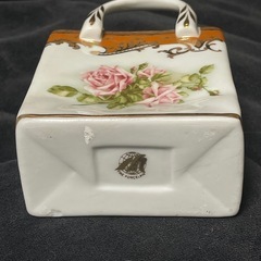 バッグ型 置物 陶器　小物入れ　一輪挿し　薔薇柄　FINE PORCELAINの画像