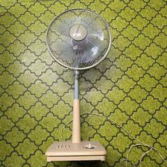 扇風機　東芝　かなり古いのでジャンクの画像