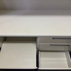 ニトリ キッチンボード（食器棚）の画像