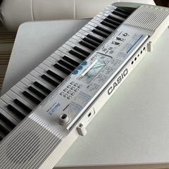 カシオ　電子ピアノ　光ナビゲーション