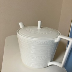新品 ウェッジウッド インタグリオ ティーポット 1000ml 電子レンジ対応 食洗機対応 食器 ギフト 結婚祝い プレゼント 贈り物 の画像