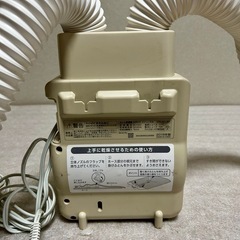 アイリスオーヤマ ふとん乾燥機 KFK-W1-WP 2018年製の画像