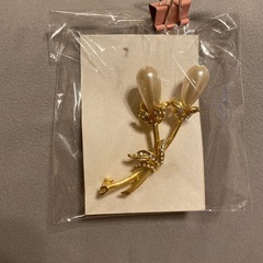 【ヴィンテージ】ブローチ　花デザイン ブローチ パール付きの画像