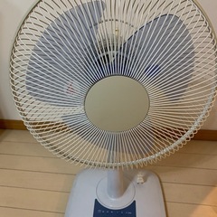 レトロな扇風機の画像