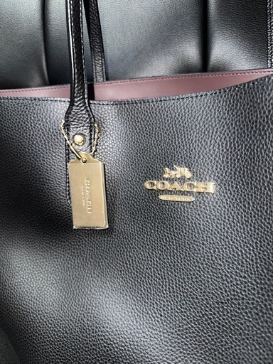新品
コーチのバッグ
