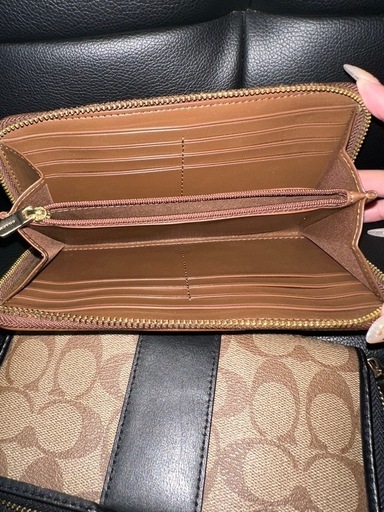 新品コーチの財布
