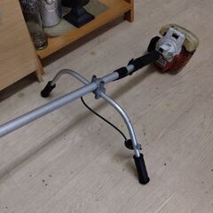 完全早い者勝ちです。　草刈機　エンジン　草刈り機