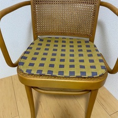 FMG社製 THONET No.811 Arm Chair プラハチェアの画像