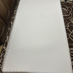ニトリ　マットレストッパー