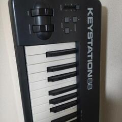 MIDIキーボード