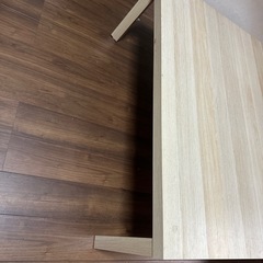 IKEAテーブルの画像