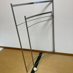 小型ハンガーラックの画像