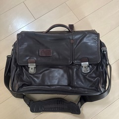 TUMI ビジネスバッグの画像