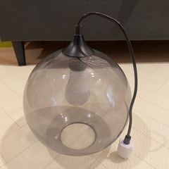 ガラスのペンダントランプの画像