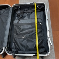 スーツケースの画像