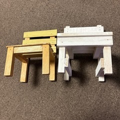木製ミニチュア椅子セットの画像
