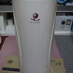 【除湿乾燥機】衣類乾燥も出来ます　新品に近い除湿器です　まだまだお使い頂けますの画像