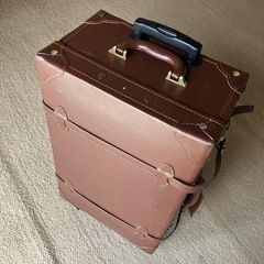スーツケース　ブラウン
