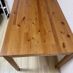 IKEA　ダイニングテーブルの画像