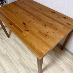 IKEA　ダイニングテーブル