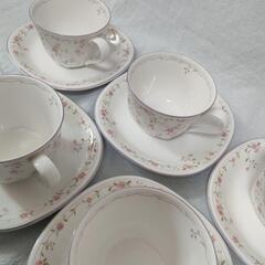 ノリタケ カップアンドソーサーの画像