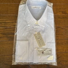 新品長袖シャツ