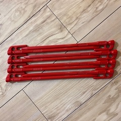 テント用の鍛造ペグ　 工具箱の画像