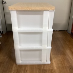 プラ衣装ケース3段【町田市再生家具】0530の画像